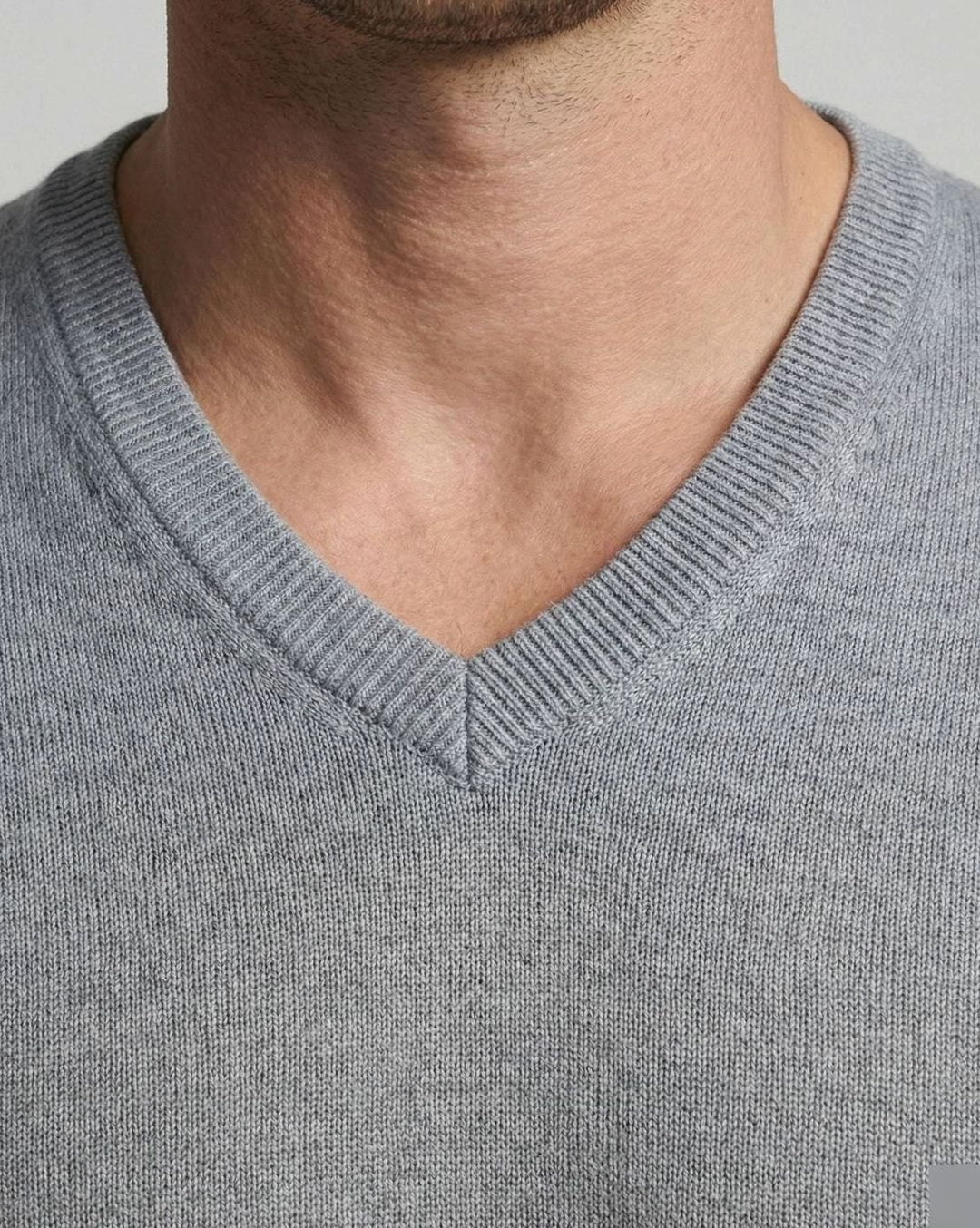 Men's Fine Knit V-Neck Cotton Blend Pullover Sweater