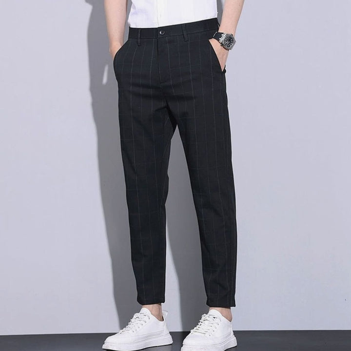 Men's Slim-Fit Plaid Cropped Chino Pants - Black