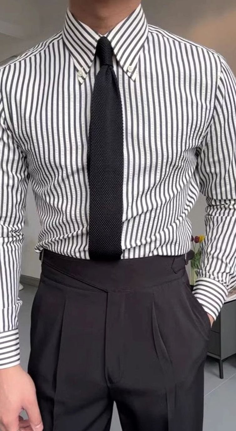 Men's Striped Long Sleeve Button-Up Shirt Tailored Fit Point Collar - Black