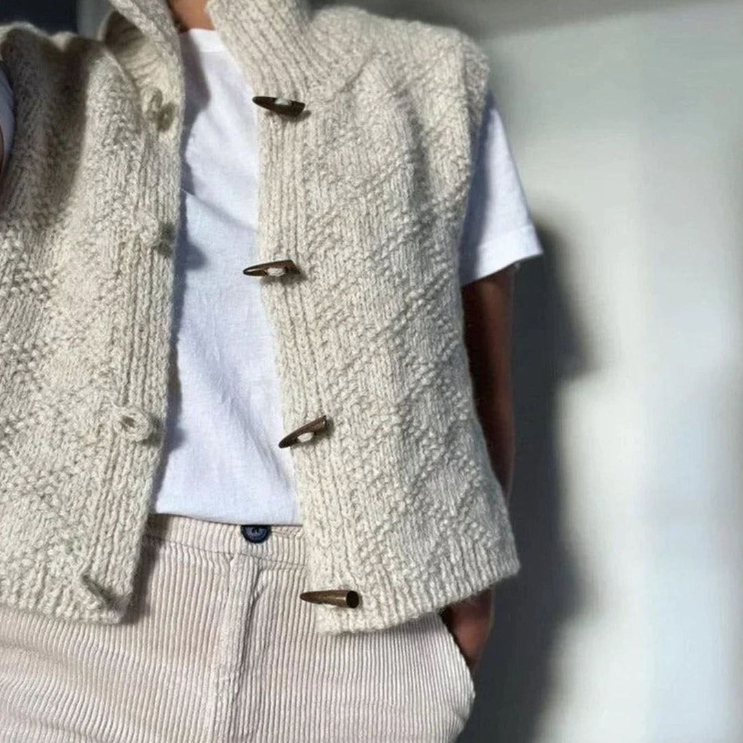 Women's Chunky Knit Mock-Neck Sleeveless Sweater Vest Wood-Button, Beige