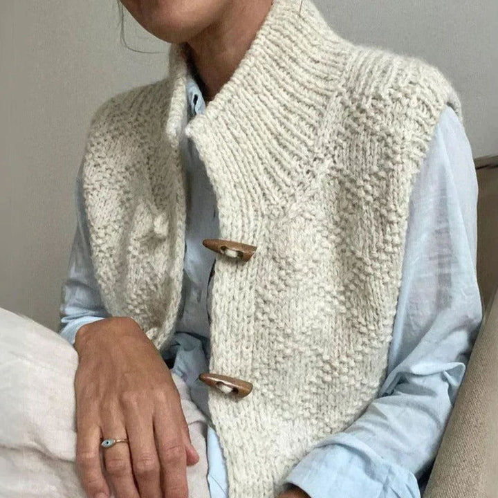 Women's Chunky Knit Mock-Neck Sleeveless Sweater Vest Wood-Button, Beige
