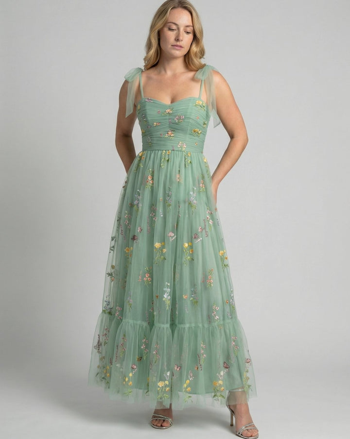 Women's Floral Embroidered Tulle Sweetheart A-Line Maxi Dress - Green – Long