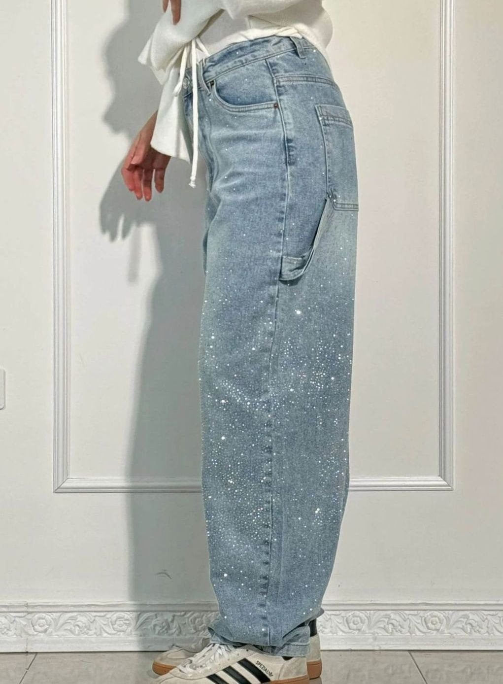 Women's High-Waist Wide Leg Cargo Jeans Rhinestone Detail