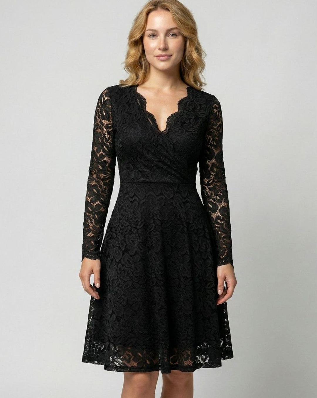 Women's Long Sleeve Floral Lace V-Neck Fit-and-Flare Cocktail Dress - Black