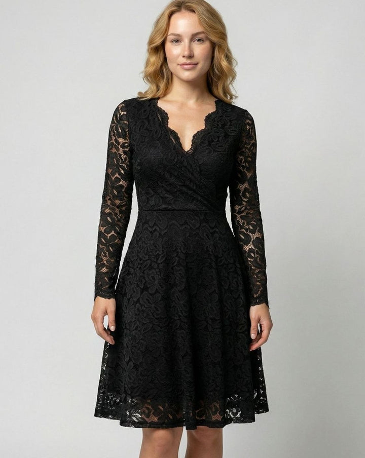 Women's Long Sleeve Floral Lace V-Neck Fit-and-Flare Cocktail Dress - Black