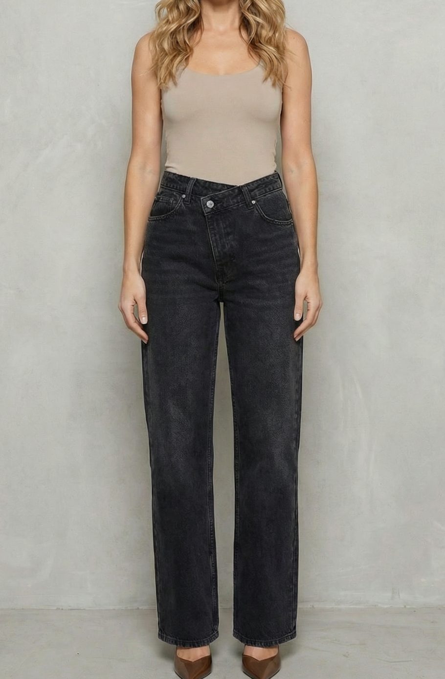 Women's Mid Rise Straight Leg Jeans Cross-Button Waistband - Black