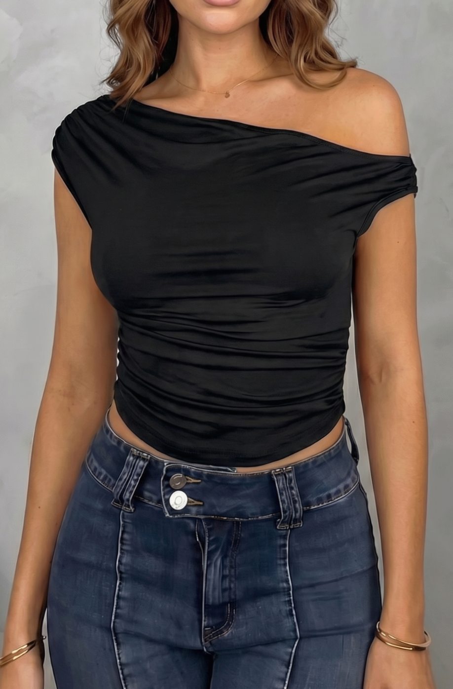Women's Off-the-Shoulder Ruched Crop Top - Black