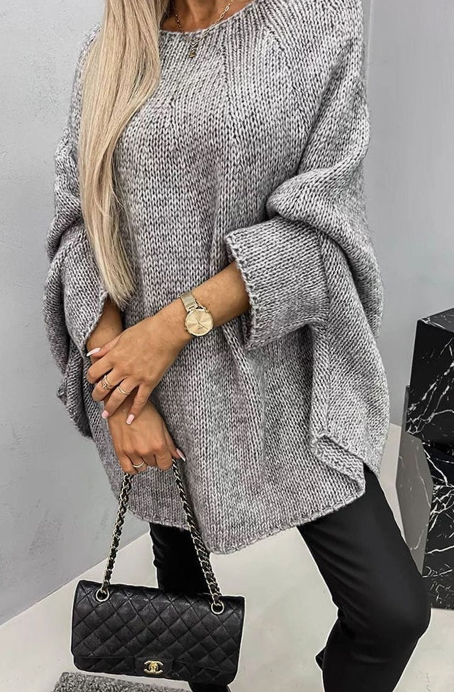 Women's Oversized Batwing-Sleeve Crew Neck Knit Sweater - Gray