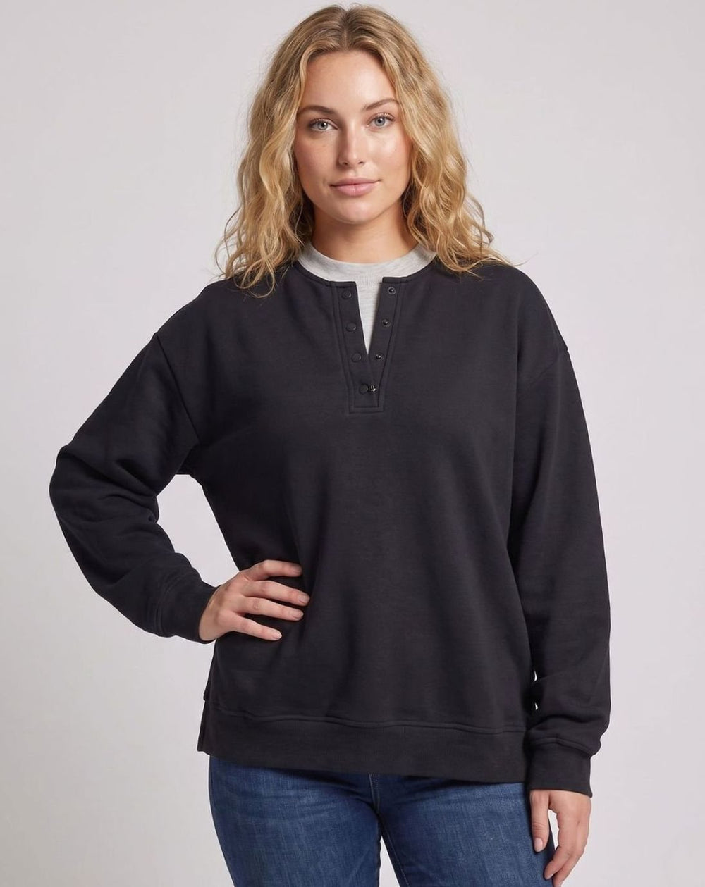 Women's Oversized Henley Sweatshirt Contrast-Collar Button Placket