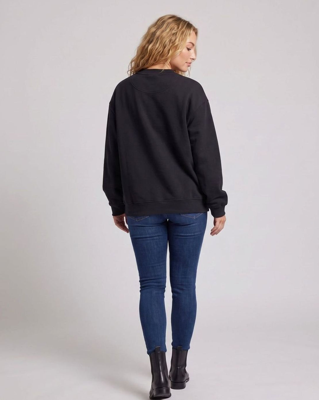 Women's Oversized Henley Sweatshirt Contrast-Collar Button Placket