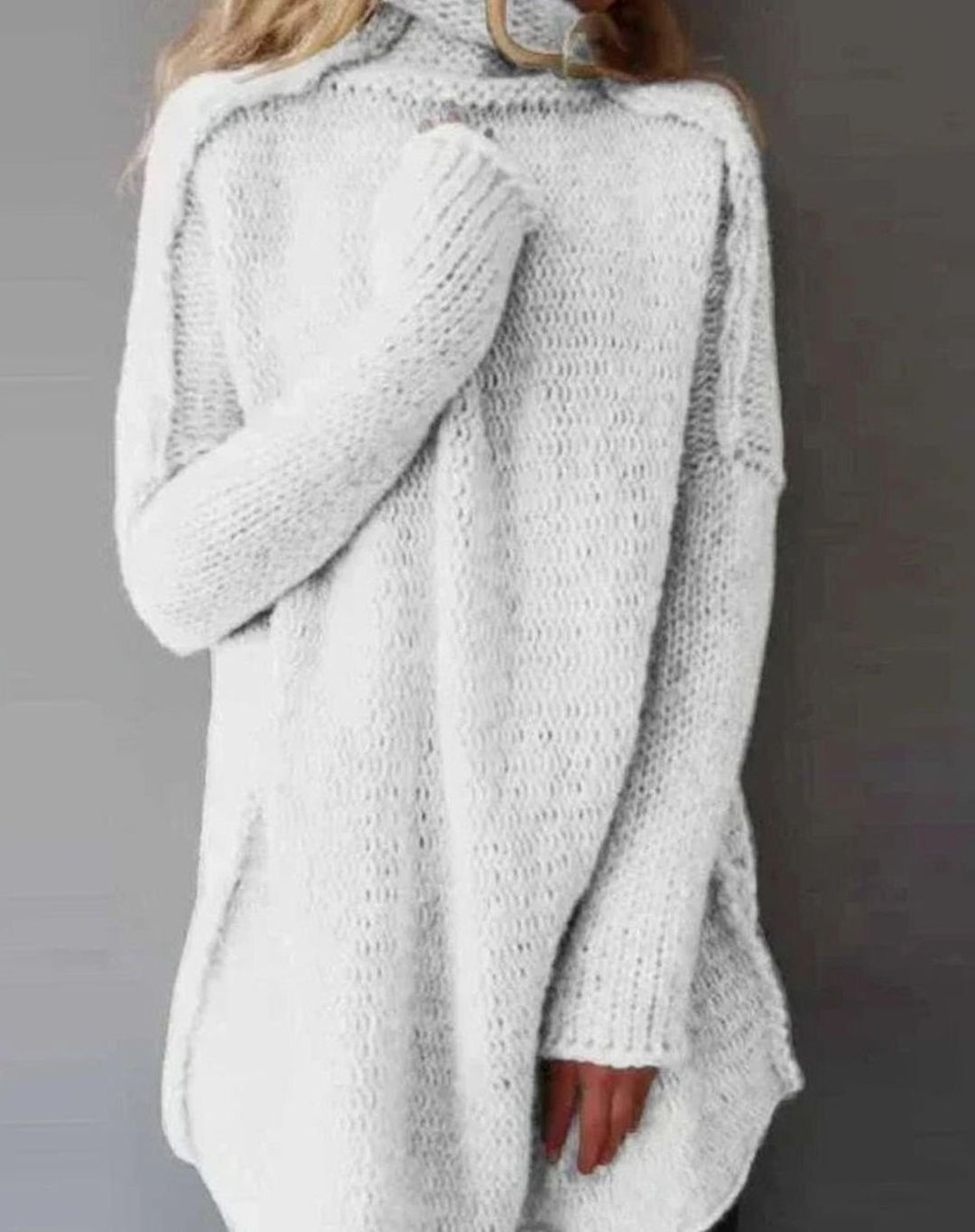 Women's Oversized Turtleneck Chunky Knit Sweater - White