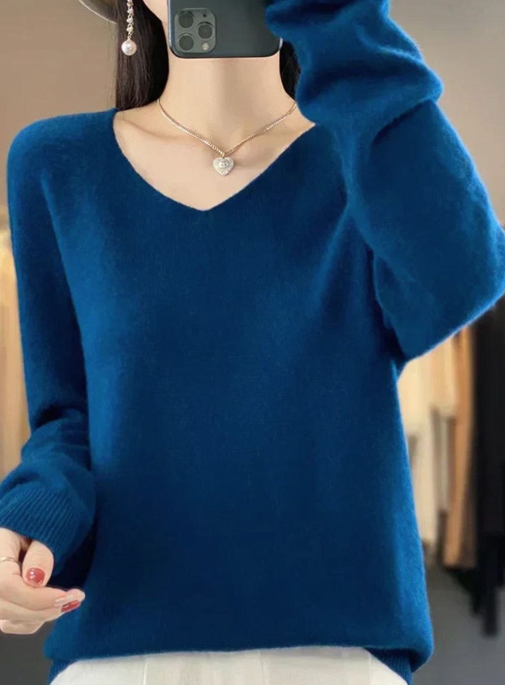 Women's Soft Knit V-Neck Cashmere-Feel Pullover Sweater - Lake Blue