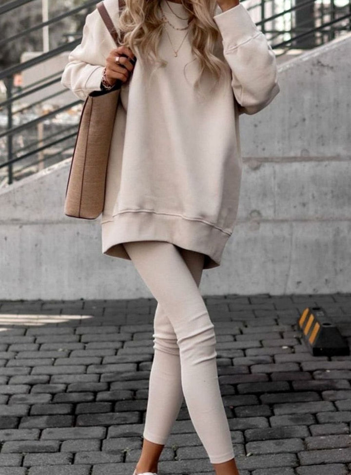 Women's Soft Oversized Crew Neck Pullover Sweatshirt - Apricot