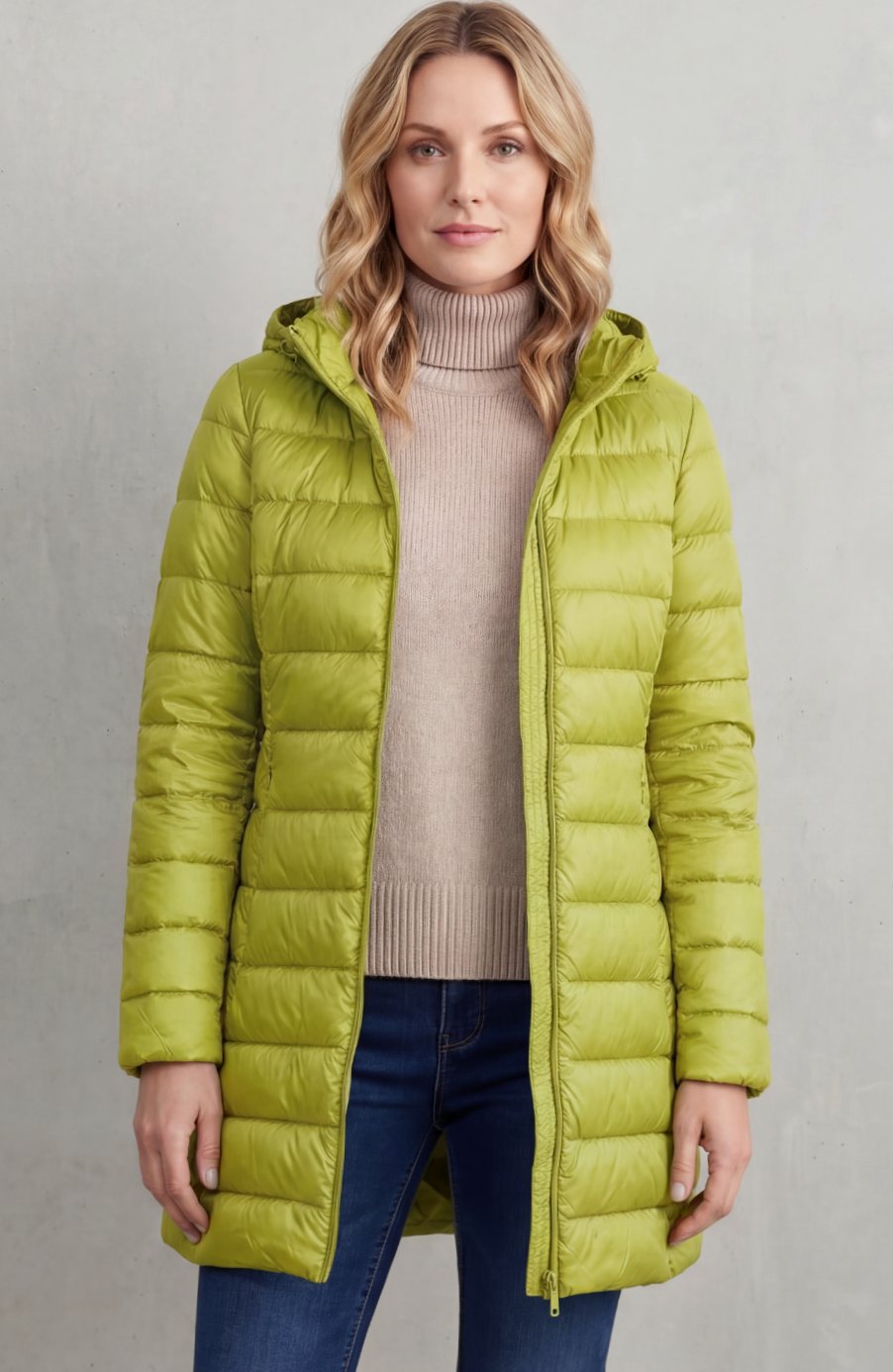 Women's Ultra-Lightweight Hooded Down Puffer Coat