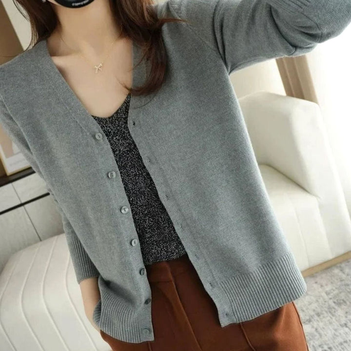 Women's V-Neck Button-Front Long Sleeve Knit Cardigan Sweater - Gray