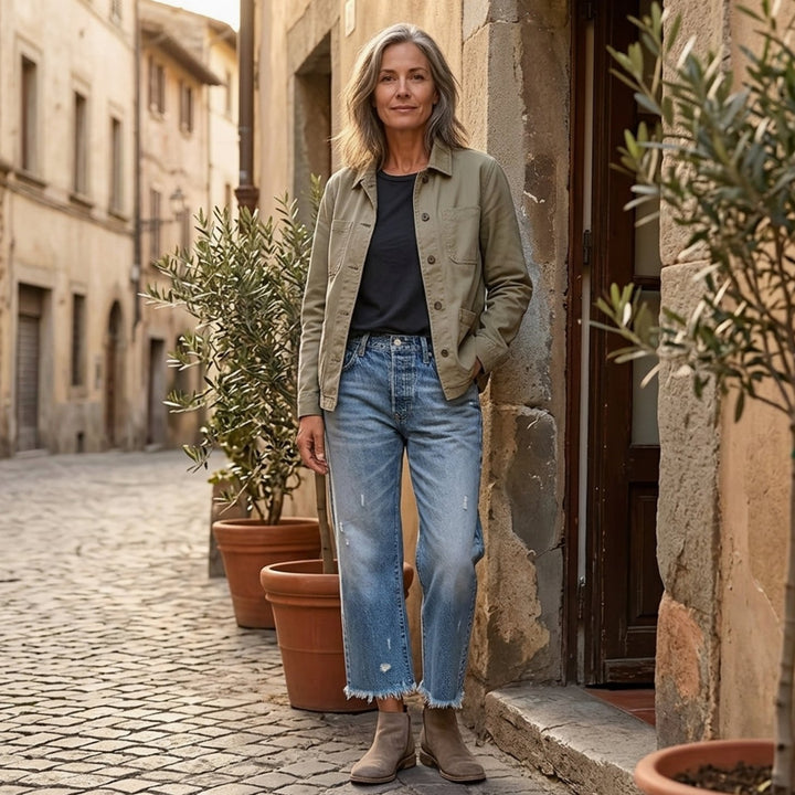 Women's Vintage-Inspired Cropped Straight Leg Frayed Hem Jeans