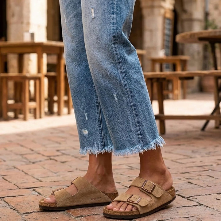 Women's Vintage-Inspired Cropped Straight Leg Frayed Hem Jeans